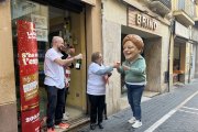 L'administració del Vendrell celebrant el primer premi