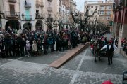 Un dels carros de l'Encamisada, en l'últim tram del recorregut a la plaça de la Quartera