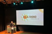 El director de la Sala Trono, Joan Negrié, presentant la temporada de primavera.