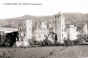 Una postal antiga amb una fotografia d'arxiu del Monestir de Santa Maria de Poblet.
