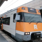 Imatge d'un tren a l'estació de Tarragona.
