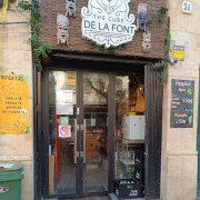 Exterior del restaurant The Cube de la plaça de la Font.