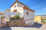 Imagen del chalet que se subasta por un euro en el Vendrell.