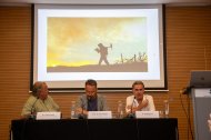 Presentació de l’exposició dimarts al Castell de Vila-seca amb l’autor i l’alcalde Pere Segura.