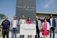 Els alcaldes de Reus, Salou, Vila-seca i Constantí i els regidors de serveis funeraris davant el nou tanatori de Constantí