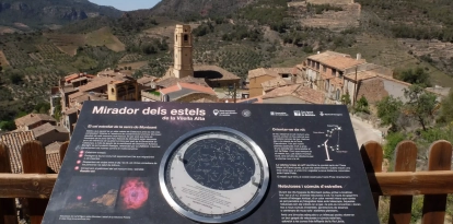 Mirador astronòmic de la Vilella Alta, al Parc Natural de la serra de Montsant.