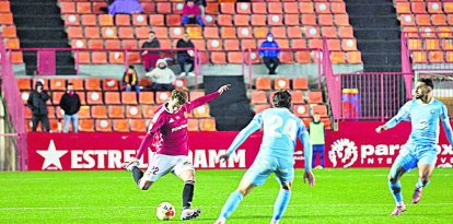 Un dels darrers fitxatges del Nàstic, Hugo Pérez, durant el duel contra l’Ibiza.