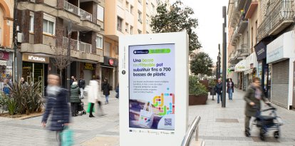 Una de les pantalles interactives ubicades als Mercats de Tarragona.