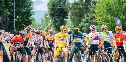 Imatge d'arxiu de la sortida d'una etapa del Tour de França 2024