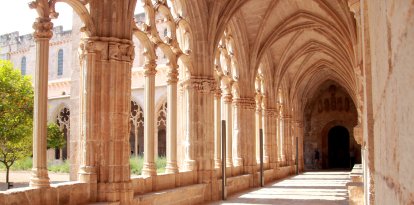 Claustre gòtic del Reial Monestir de Santes Creus després de la restauració.