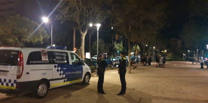 Patrulla i Comissaria Mòbil de Proximitat de la Guàrdia Urbana de Reus.
