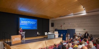 L’alcaldessa de Reus, Sandra Guaita, durant la seva intervenció en la jornada que va desenvolupar-se a l’Auditori Higini Anglès de Reus.