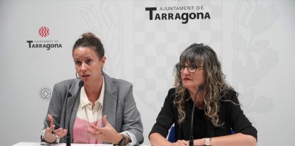 Imatge de la portaveu d'ERC, Maria Roig, i la consellera, Mary López, durant la roda de premsa.