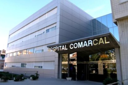 Pla general de la façana principal de l'Hospital Comarcal d'Amposta.