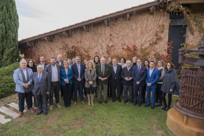 Foto de família de la celebració del 20è aniversari de la constitució de la Taula Estratègica de l’Aeroport de Reus.