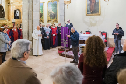 Alguns dels assistents van agrair l’ambient íntim del servei.