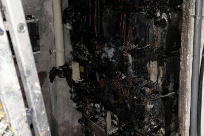 Imatge de com va quedar la sala de comptadors després de l'incendi.