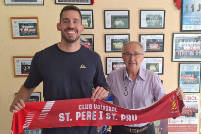 Gerard Osorio amb el president del CV SPiSP, Alfonso Periáñez.