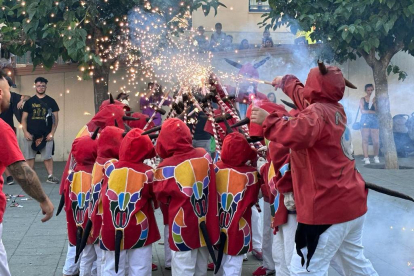 El Ball de Diables Infantil de Torredembarra celebra el 25è aniversari amb un correfoc especial el divendres, 12.