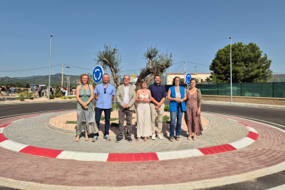 Fotografia de família a la inauguració de les obres aquest dissabte