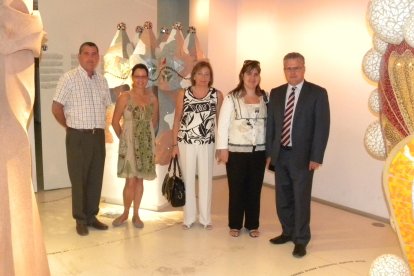 Montse Porter, amb l'actual alcalde de Salou, Pere Granados, en una visita al Centre Gaudí de Reus quan encara era regidora al 2010.