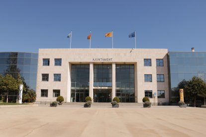 Façana de l'Ajuntament de Cambrils.
