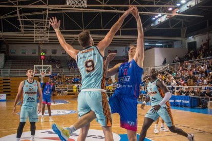 El cebetista David Kristensen, durant el darrer duel a casa.