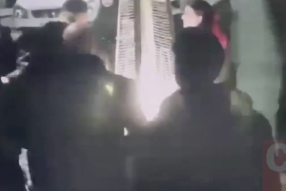 Imatge d'una cámara de seguretat publicada per Elcaso.cat.