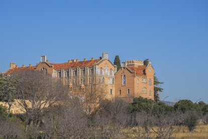 Exterior de l’Institut Pere Mata, la referència en salut mental al territori, des d’on apunten que «hem de confiar en el criteri mèdic».