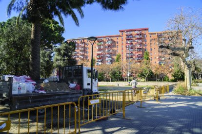 Fotografia de les obres al parc de l’Olla de Reus, espai que quedarà tancat durant les nits.