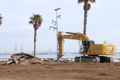 Imatge de les obres al passeig de la Pineda.