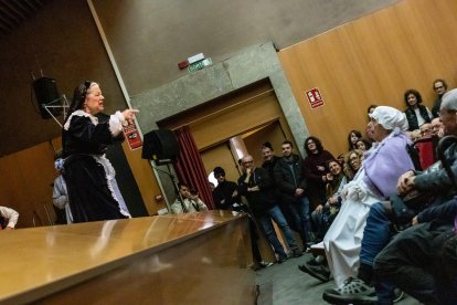 Imatge d'una de les representacions que es va fer de Sogra i Nora a l'Antiga Audiència