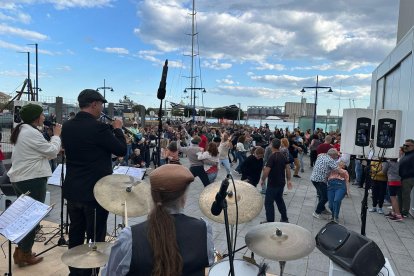 El Serrallo va acollir diverses actuacions, així com mostres de claqué i classes de ball.