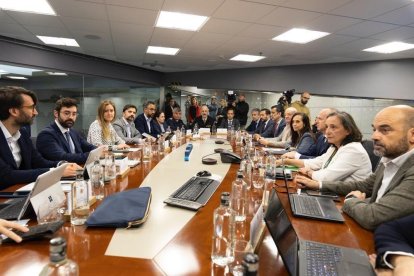 Reunió del comitè d'anàlisi de la crisi de l'apagada, a la seu de Red Eléctrica