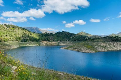 Estat actual de l’embassament de Siurana, a un 25& de la seva capacitat.