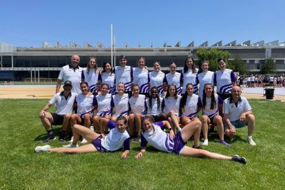 L’equip femení del Club Atletisme Tarragona que va participar en l’estatal.