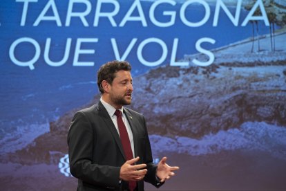 L’alcalde de Tarragona, Rubén Viñuales, va fer balanç de l’equador del seu mandat a l’Auditori de la Diputació.