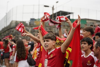 L'afició del Nàstic animant el seu equip.