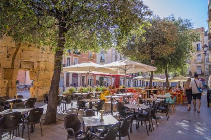 El ple municipal de l’Ajuntament de Tarragona va aprovar definitivament l’Ordenança de Terrasses i Extensions Comercials a l’abril.