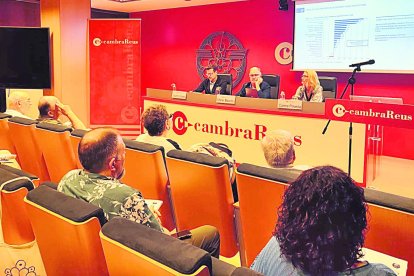 Fotografia de l’acte de presentació de la Memòria Econòmica de Tarragona 2024 a la Cambra de Comerç de Reus.