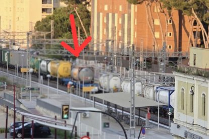 Imatge del tren afectat a l'estació de Torredembarra.