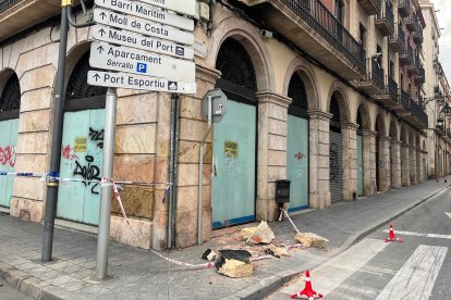 Imagen del fragmento de balcón que se ha desprendido.