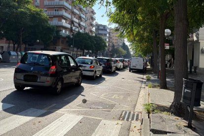 Imatge de la marxa lenta contra la ZBE a Tarragona