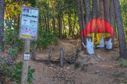 Imagen del bosque pintado de Poblet.