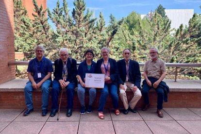 Imatge dels autors del llibre ‘La intel·ligència artificial a debat: Una experiència de Iubilo URV’.