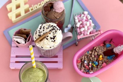 El Rinconcito es famoso por sus postres espectaculares y batidos virales.