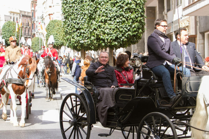 Cavalls, ponis, burros, carruatges, genets, portants i, fins i tot, oques, es van donar cita ahir a Reus en la celebració dels tradicionals Tres Tombs. La capital del Baix Camp va celebrar els 30 anys des que els Amics del Cavall de les Comarques de Tarragona van recuperar aquesta tradició, que se celebra a nombrosos indrets de Catalunya amb motiu de la festivitat de Sant Antoni Abat, patró dels animals.