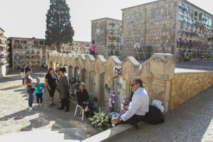 Jornada de Tots Sants al cementiri de Trragona