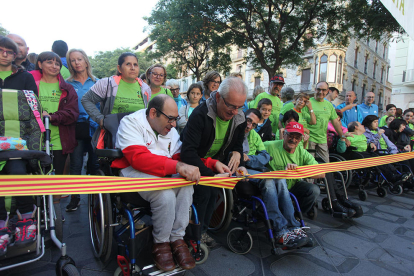 El centre La Muntanyeta de l'Associació Provincial de Paràlisi Cerebral de Tarragona va celebrar, el passat mes d'octubre, la vuitena caminada solidària. Aquesta edició va superar, amb escreix, la participació de l'edició anterior i va aconseguit aplegar prop de 1150 participants, dels quals uns 900 van completar tot el recorregut a peu que constava d'uns 9km.