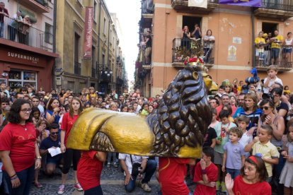 L'Aligueta de Tarragona ha sorprès a tots els tarragonins amb la seva nova indumentària.